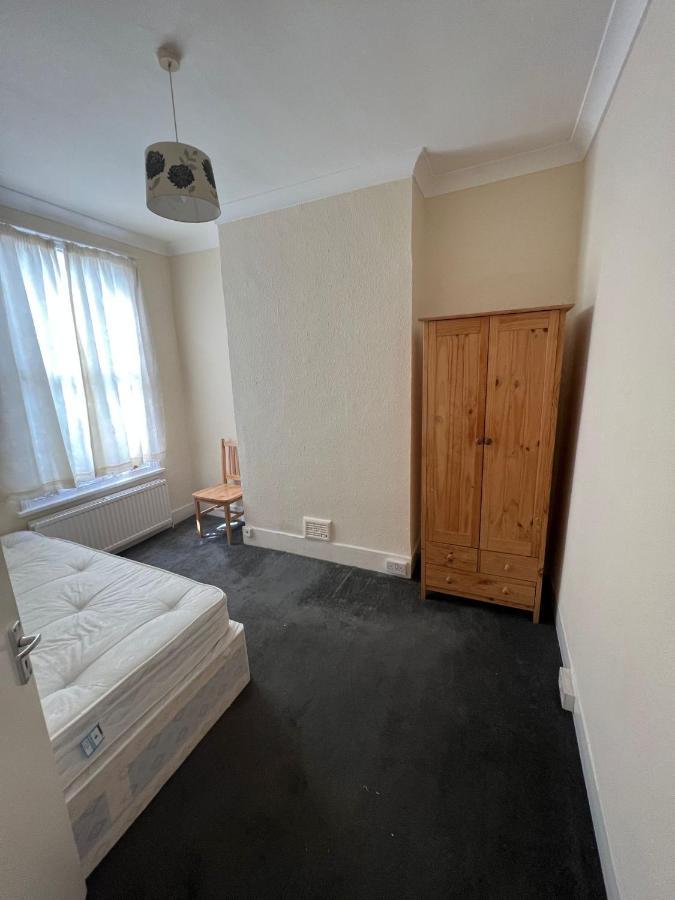East London 2 Bedroom Apartment Εξωτερικό φωτογραφία